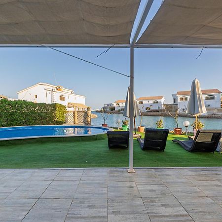 Aden Beach - Sea View Room With Beach Access In Villa Hurghada Exterior photo