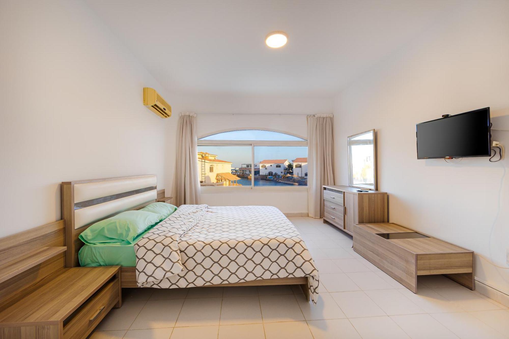 Aden Beach - Sea View Room With Beach Access In Villa Hurghada Exterior photo