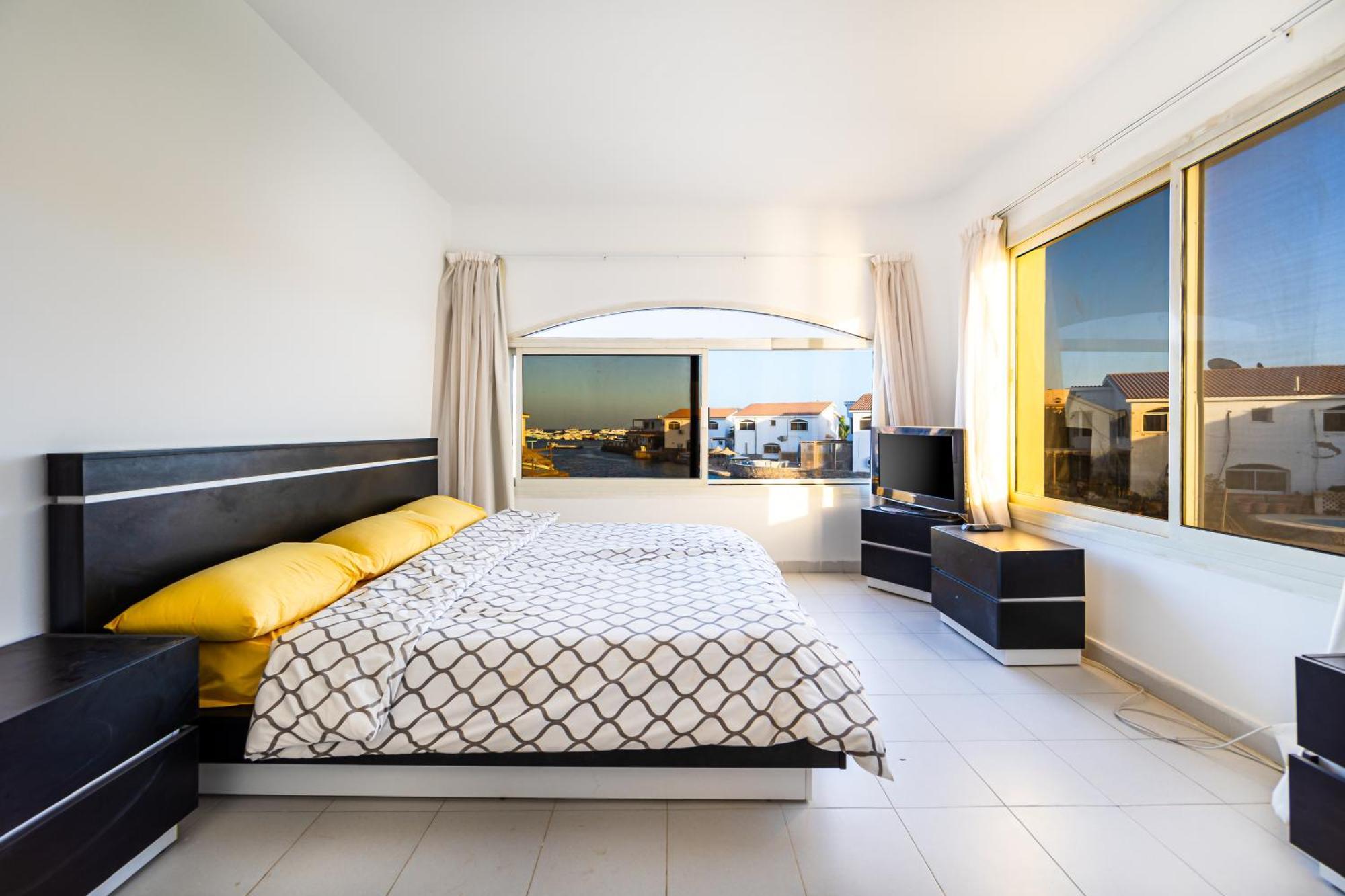 Aden Beach - Sea View Room With Beach Access In Villa Hurghada Exterior photo