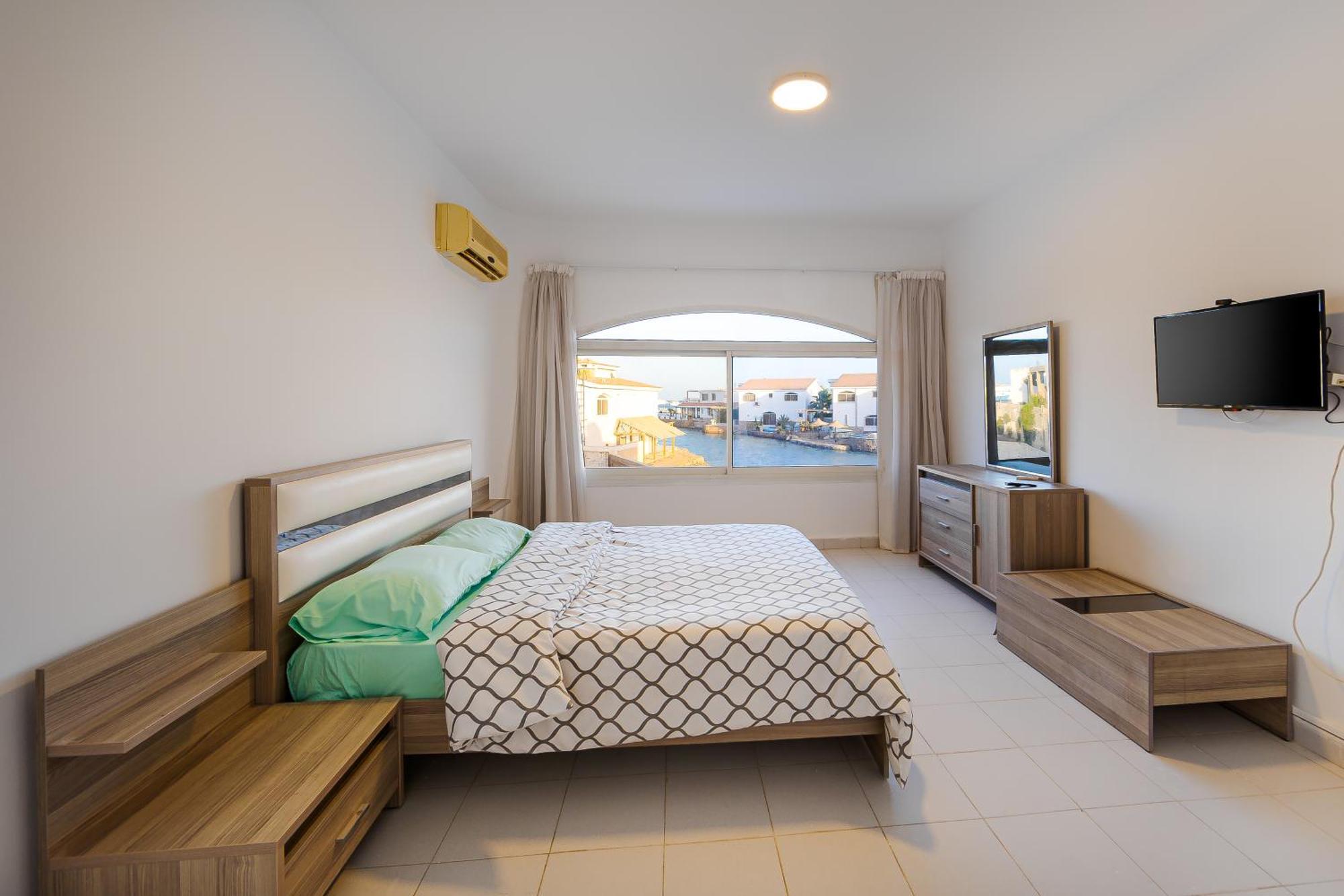 Aden Beach - Sea View Room With Beach Access In Villa Hurghada Exterior photo