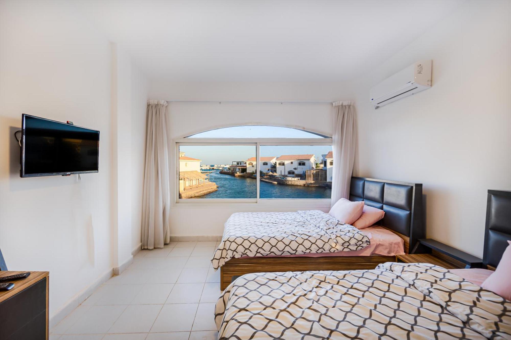 Aden Beach - Sea View Room With Beach Access In Villa Hurghada Exterior photo